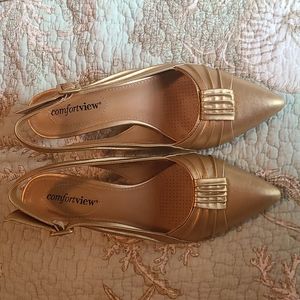 Comfortview Breanne Metallic Gold Slingback Point Toe Adjustable Heels 7W Wide
